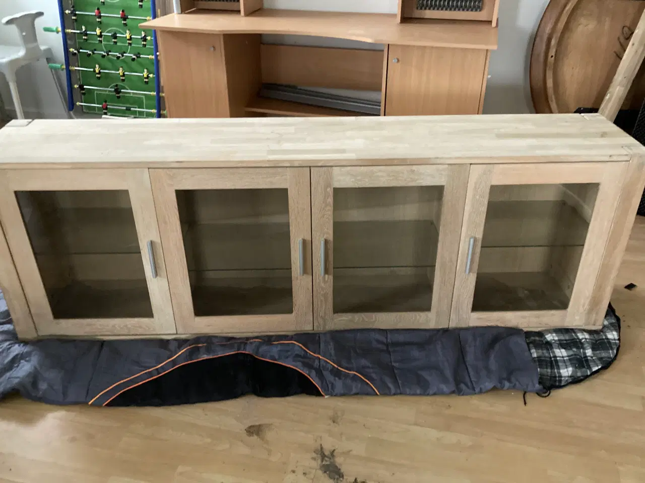 Billede 3 - Vitrine overskab.