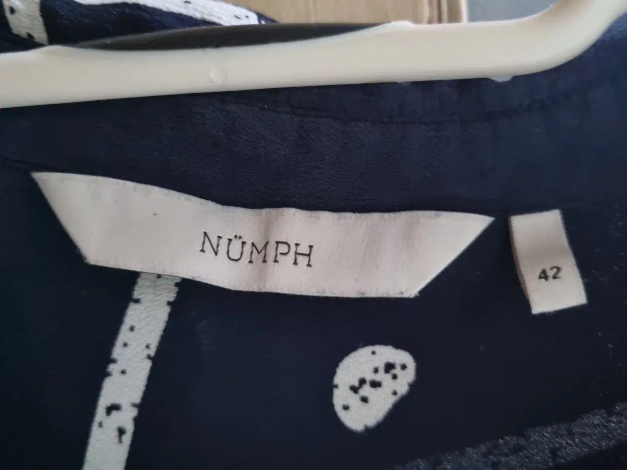 Billede 3 - Flot Nümph bluse 