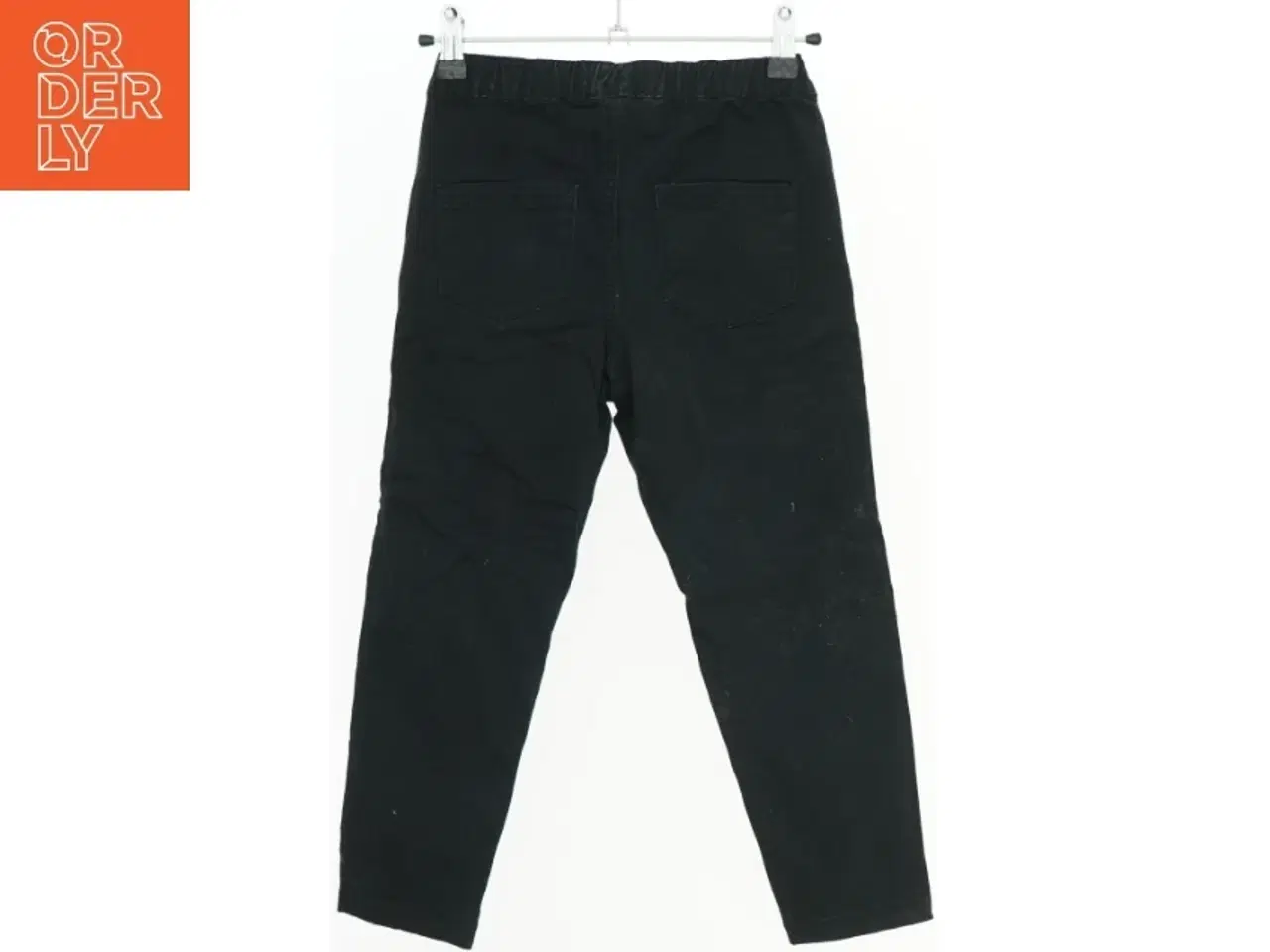 Billede 2 - Sorte bukser med elastisk talje og snøre fra VRS (str. 116)