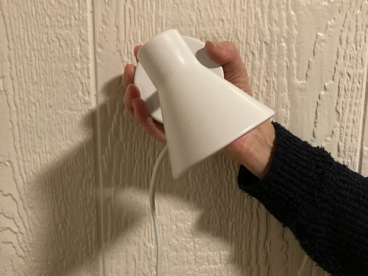 Billede 3 - 2 stk. hvide væglamper sælges samlet.