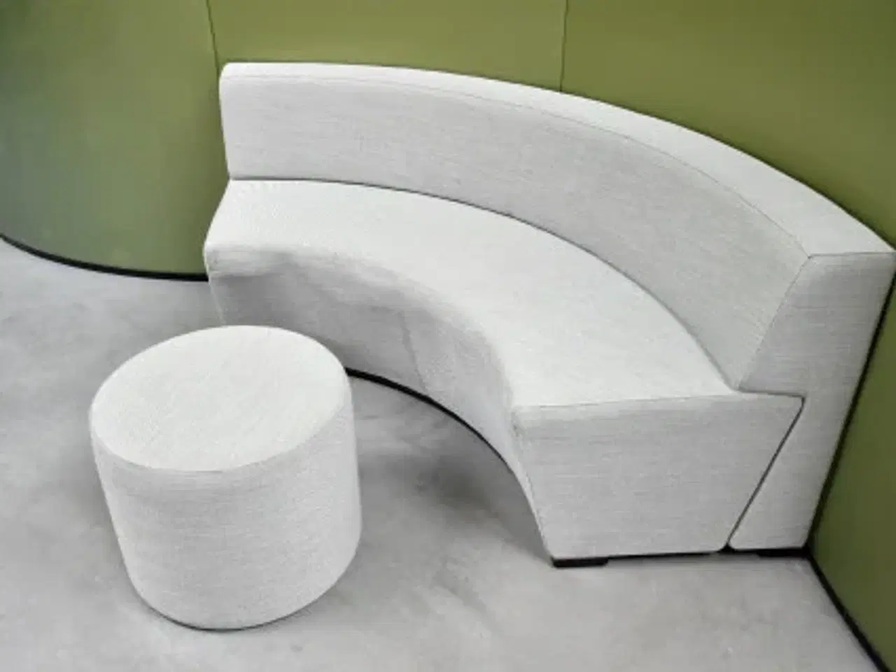 Billede 9 - Loungemøbel med seks sofaer og tre puffer