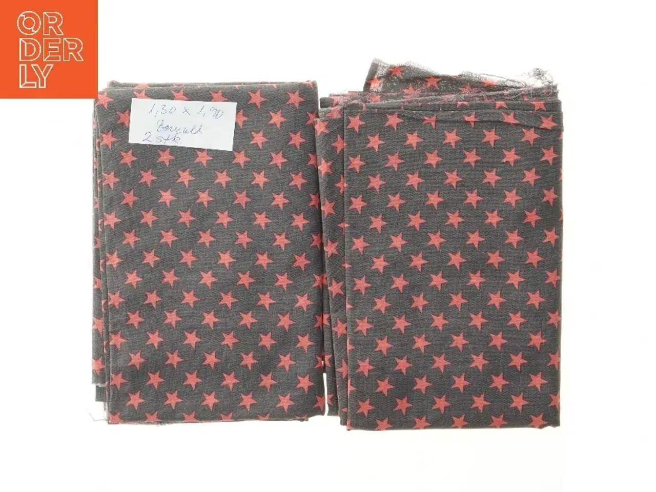 Billede 1 - Sort bomuldslærred med røde stjerner (str. 130 x 190 cm)