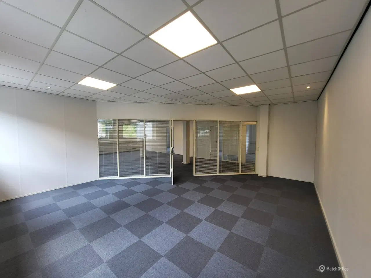 Billede 3 - 190 m2 godt anvendeligt flerrums kontormulighed