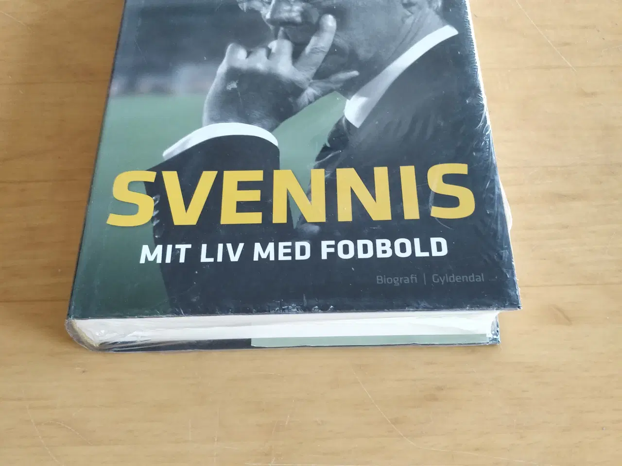 Billede 2 - Svennis - Mit liv med fodbold