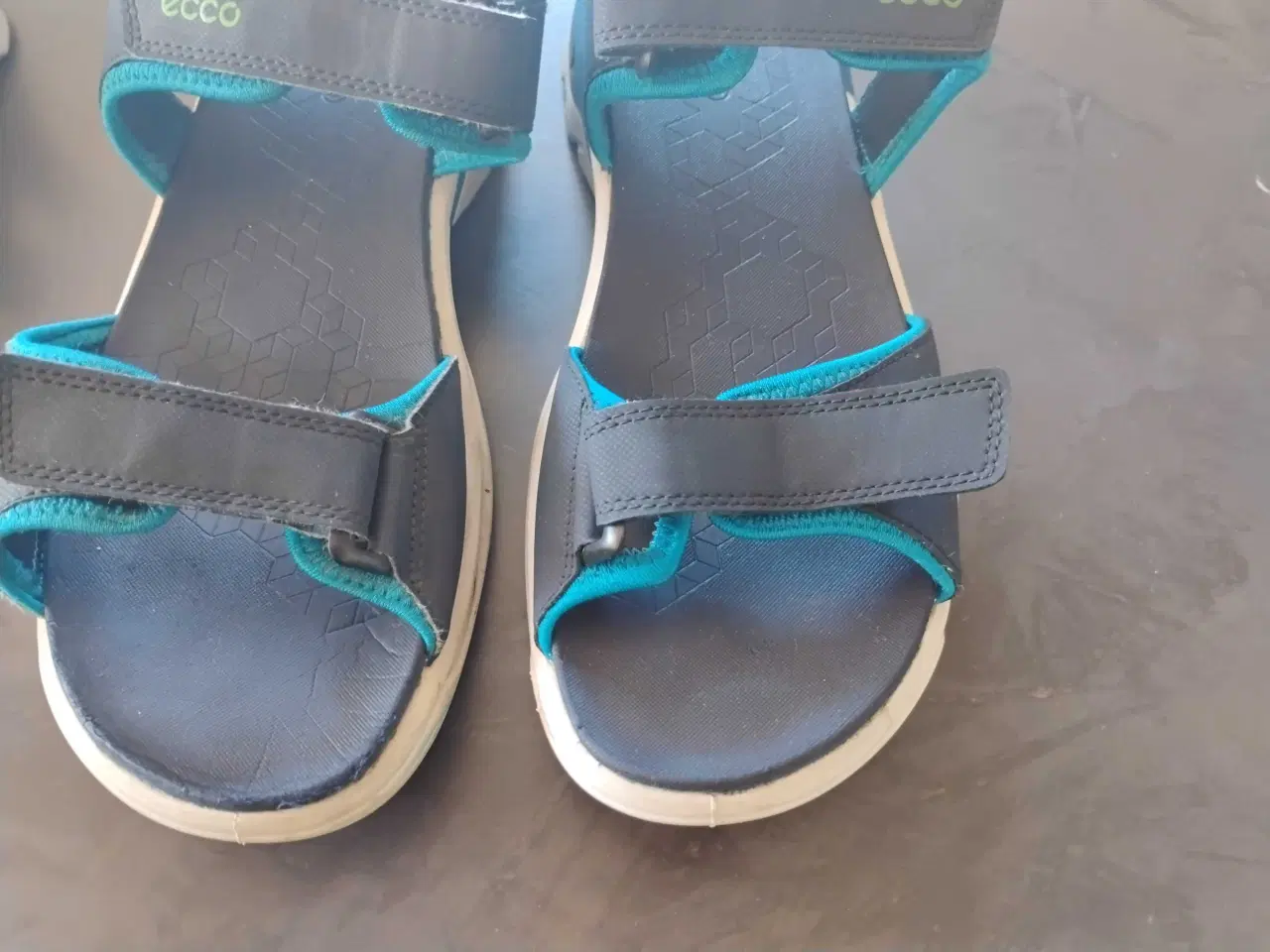 Billede 2 - To par sandaler 