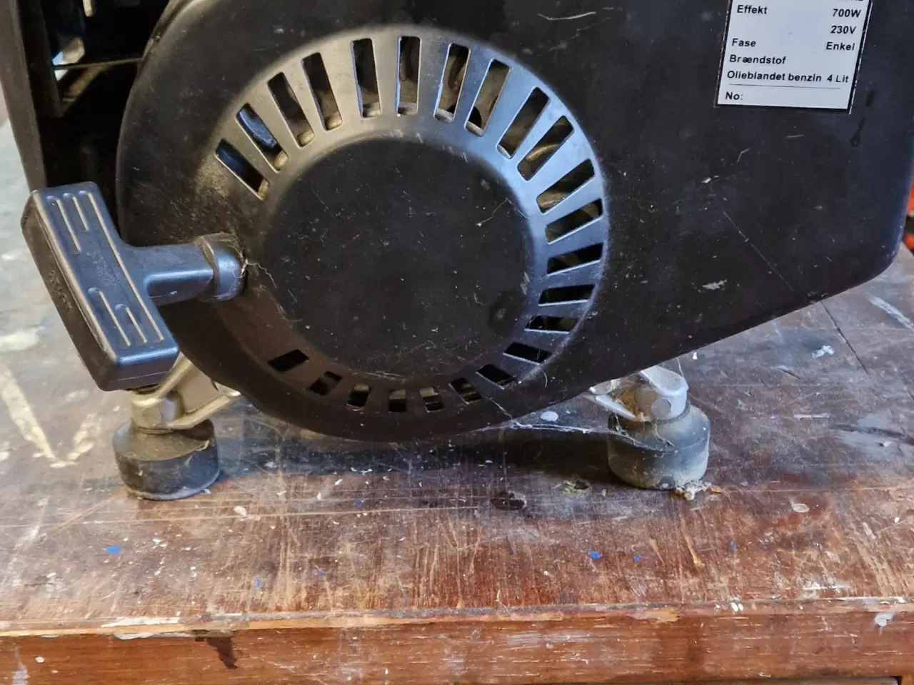 Billede 2 - Benzingenerator 700W. Defekt.