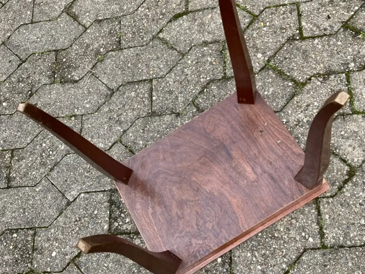 Billede 4 - Smukt lille sybord med intarsia