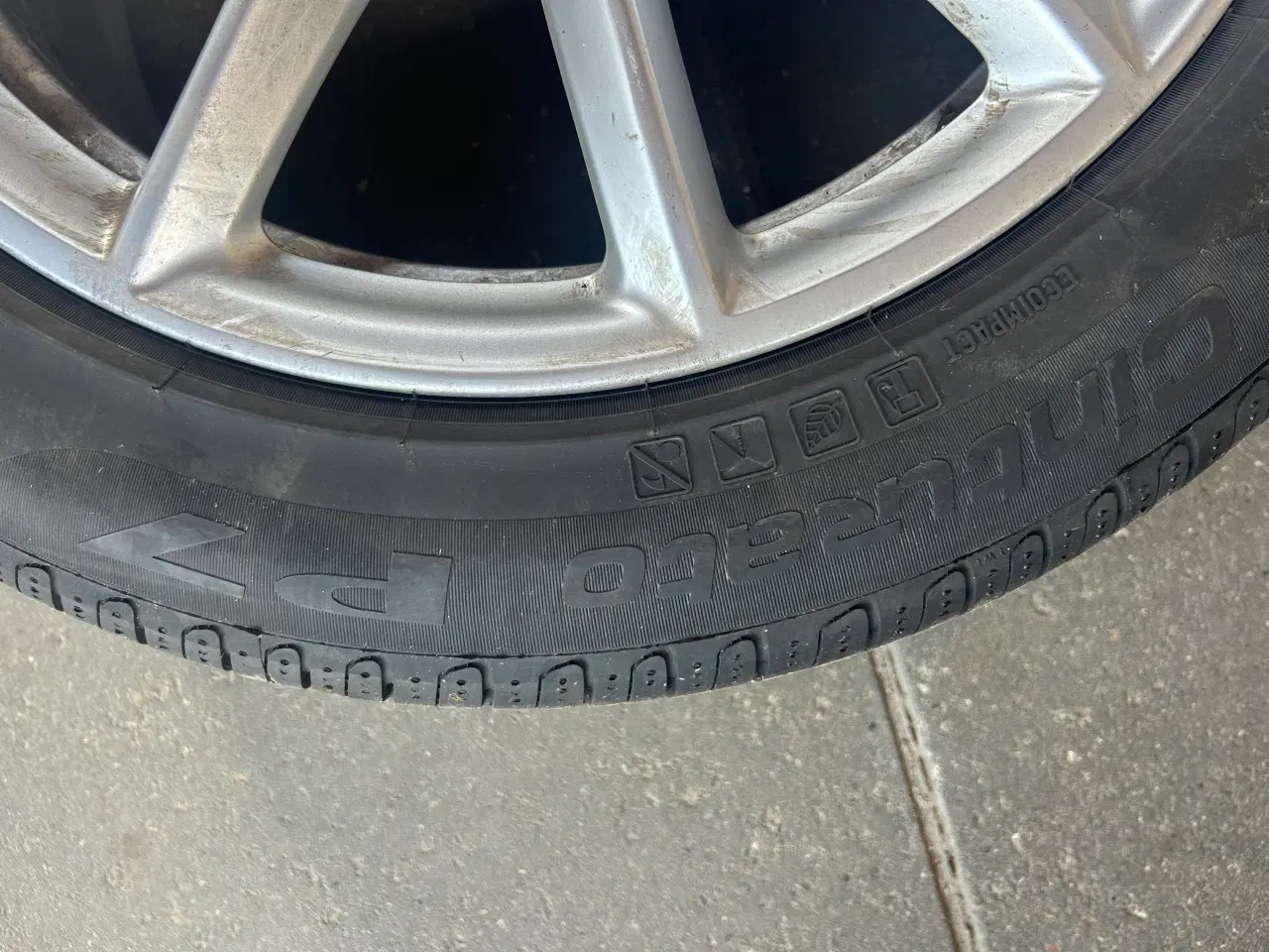 Billede 5 - 4 premium sommerdæk og org. BMW fælge i topform