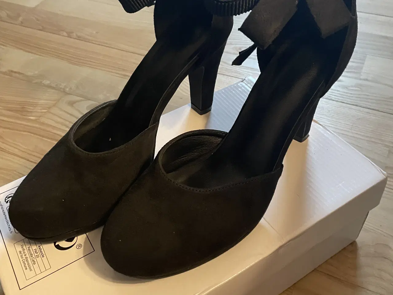 Billede 3 - 2 par søde sko