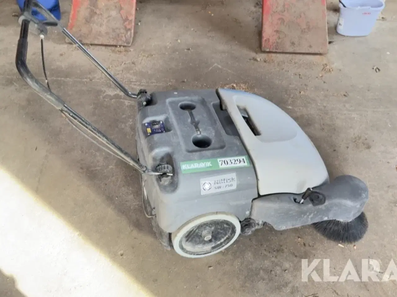 Billede 2 - fejesugemaskine Nilfisk Sweeper SW750
