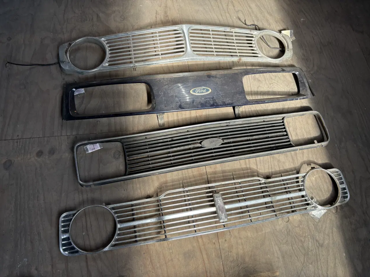 Billede 1 - Veteranbil frontgitter Ford og Volvo