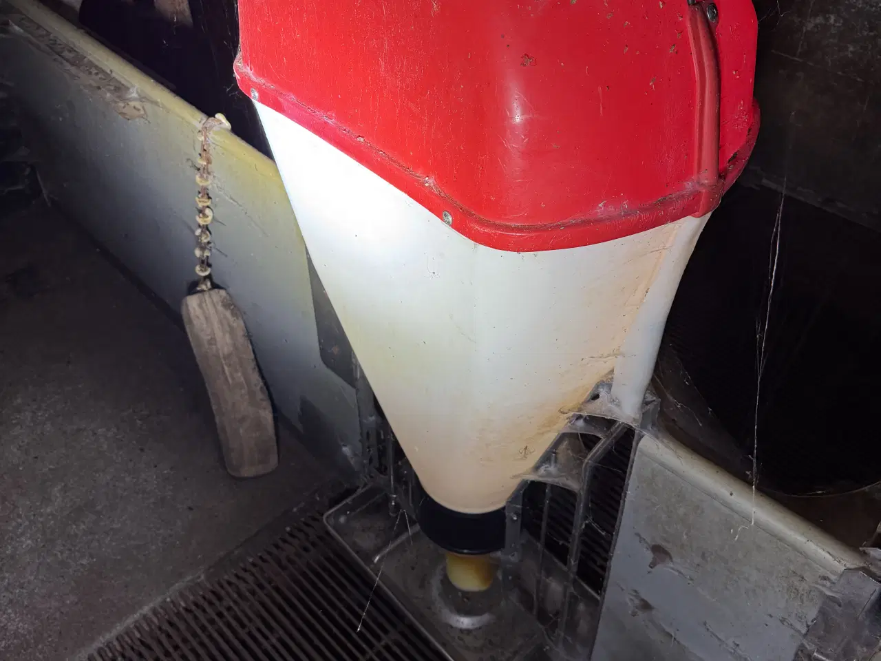 Billede 2 - Foderautomat