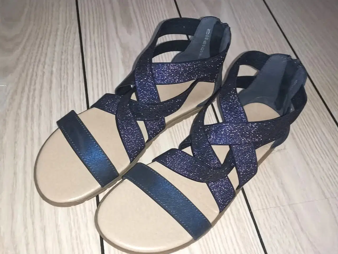 Billede 1 - Sandaler med glimmer str 36