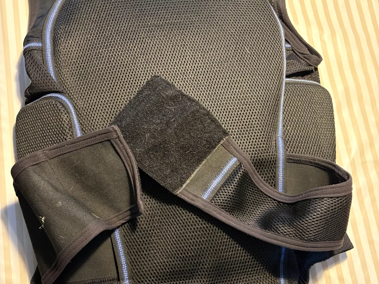 Billede 3 - Sikkerhedsvest. Brugt 3 gange.