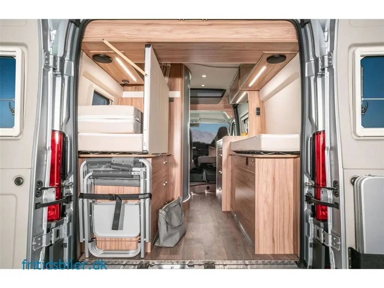 Billede 22 - 2024 - Hymer Campervan Ayers Rock   Campervan Ayers Rock Kompakt Fritidsbil på 5.41 meter med et omfattende udstyrsliste i en særdeles høj kvalitet