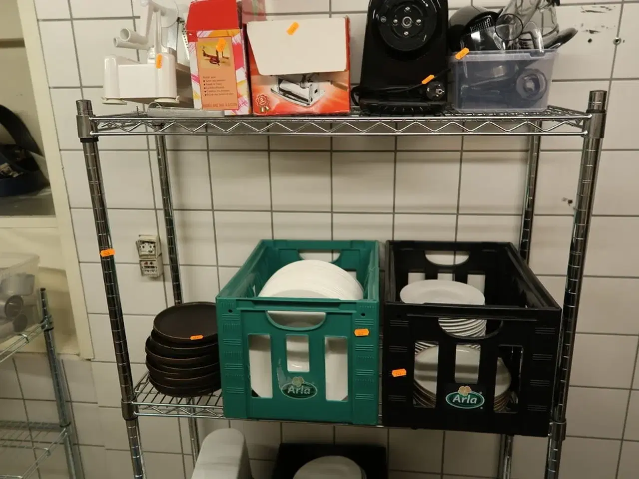 Billede 2 - 2 stk. reoler uden indhold