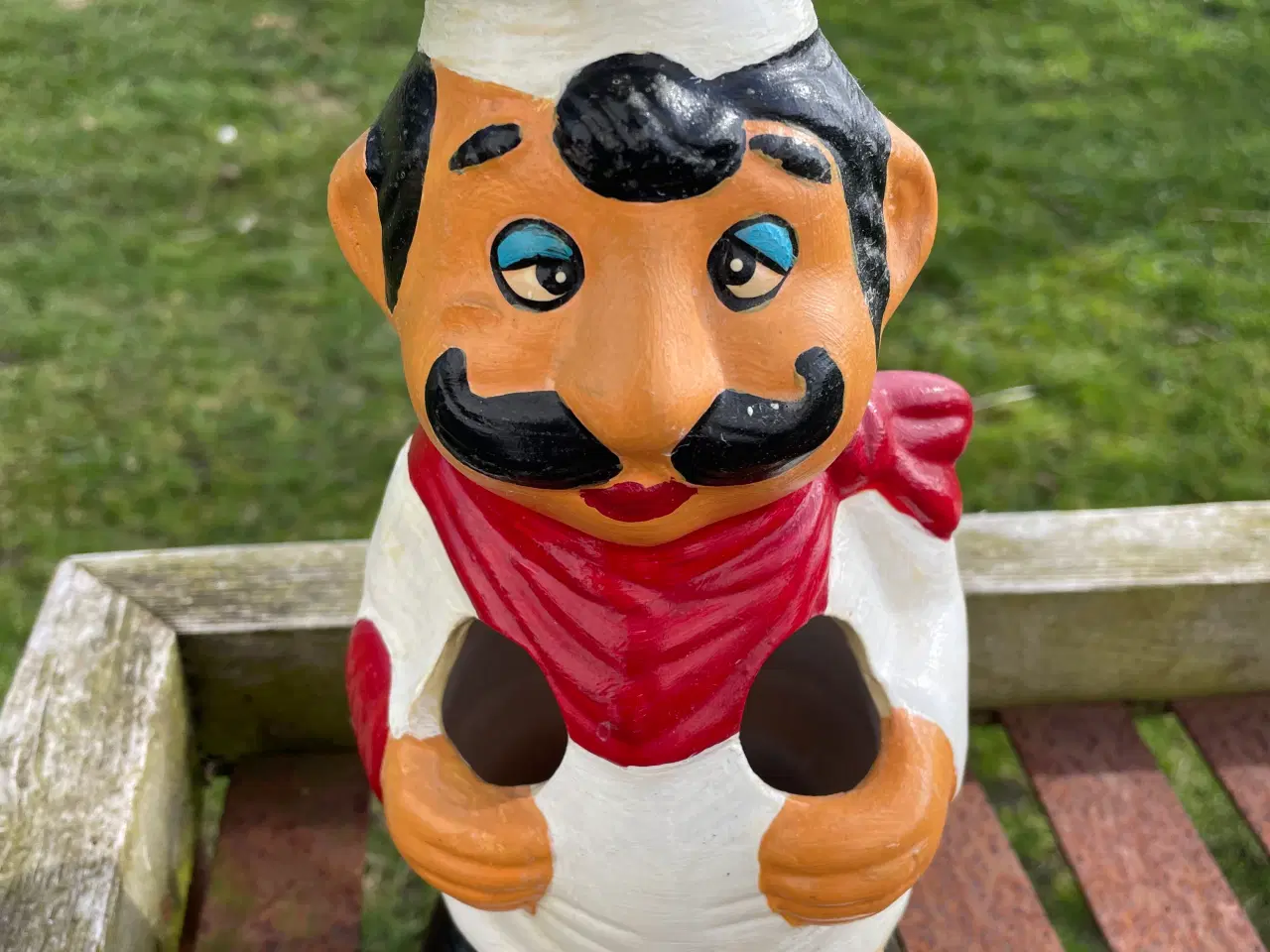 Billede 1 - Sparebøsse/Køkkenredskabsholder udformet som kok