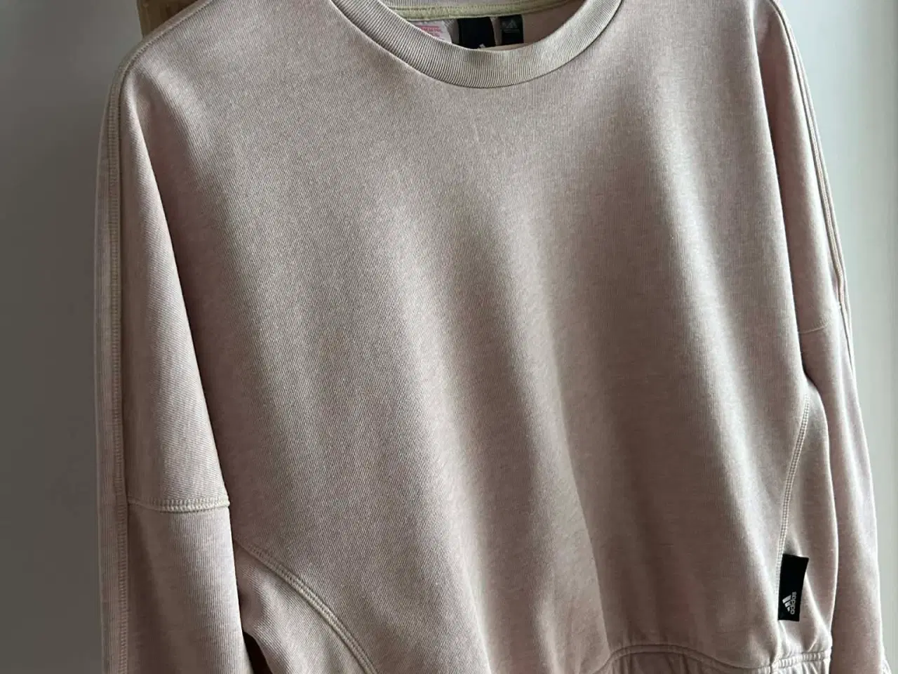 Billede 2 - adidas sweatshirt, str. 152