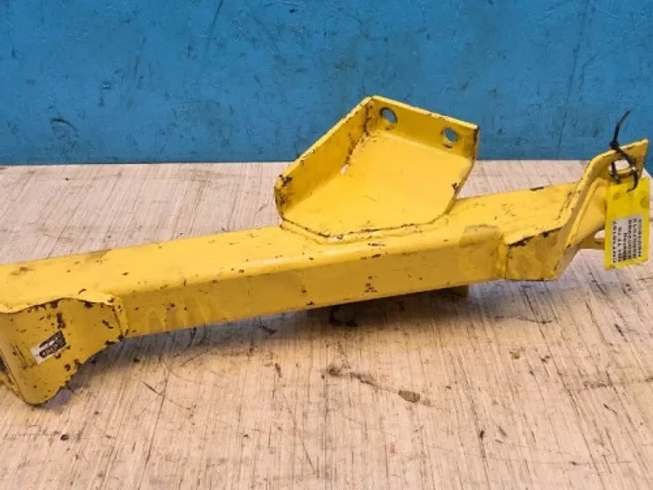 Billede 5 - New Holland TF78 Trækbeslag 84002996