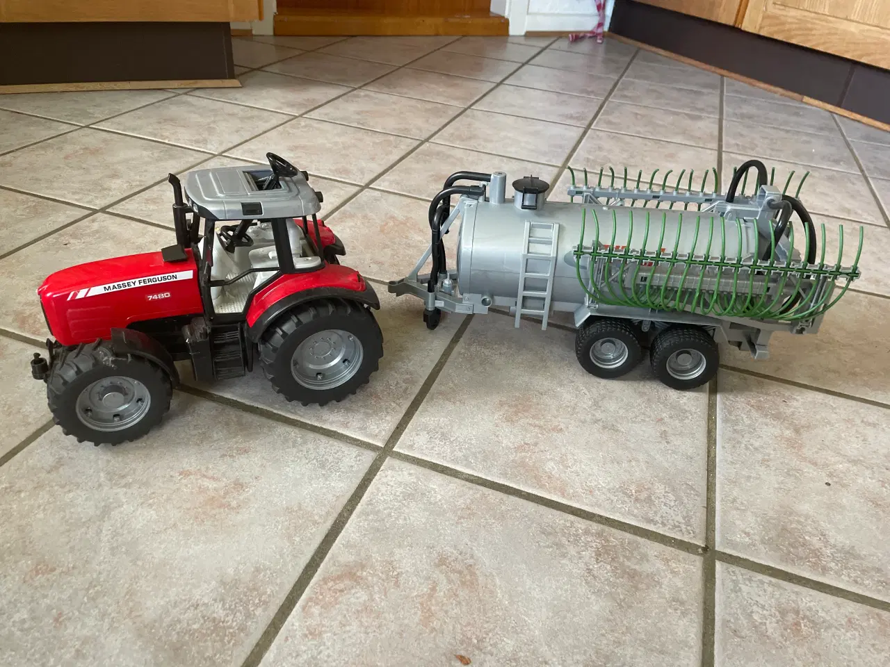 Billede 1 - Bruder traktor og gyllevogn