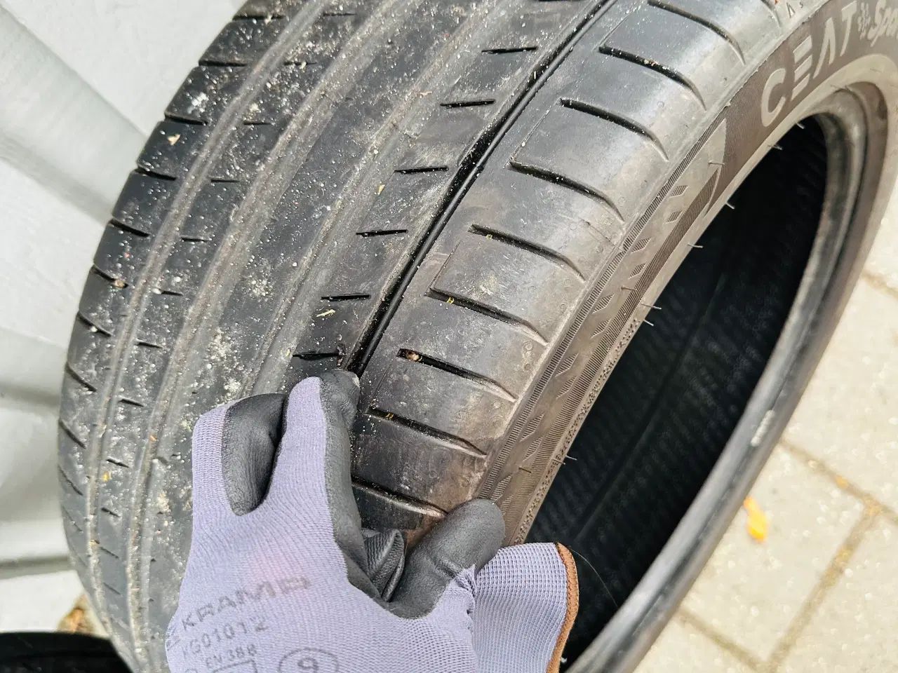 Billede 3 - Sommerdæk 235/45 r17