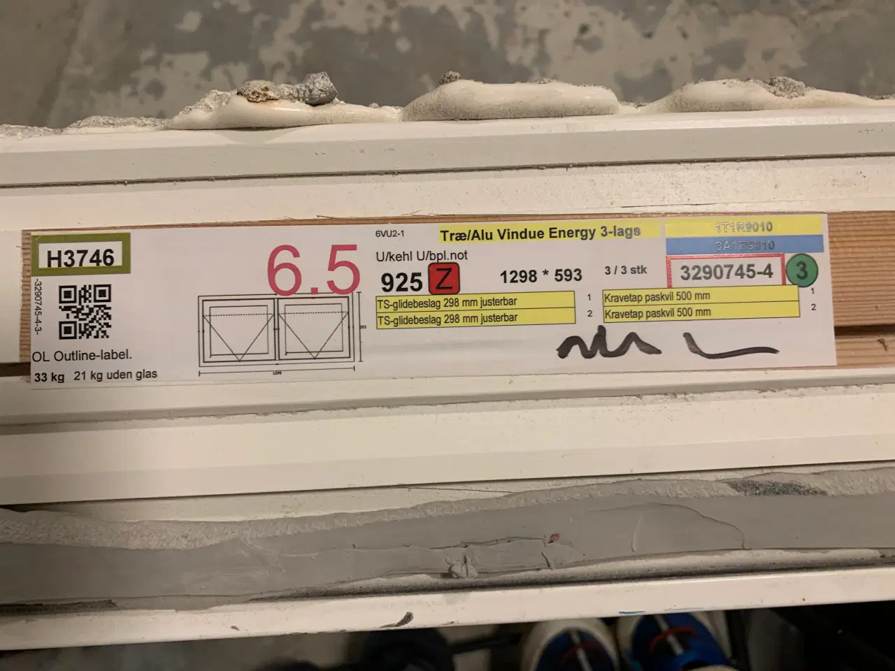 Billede 3 - Vindue med karm, Outline