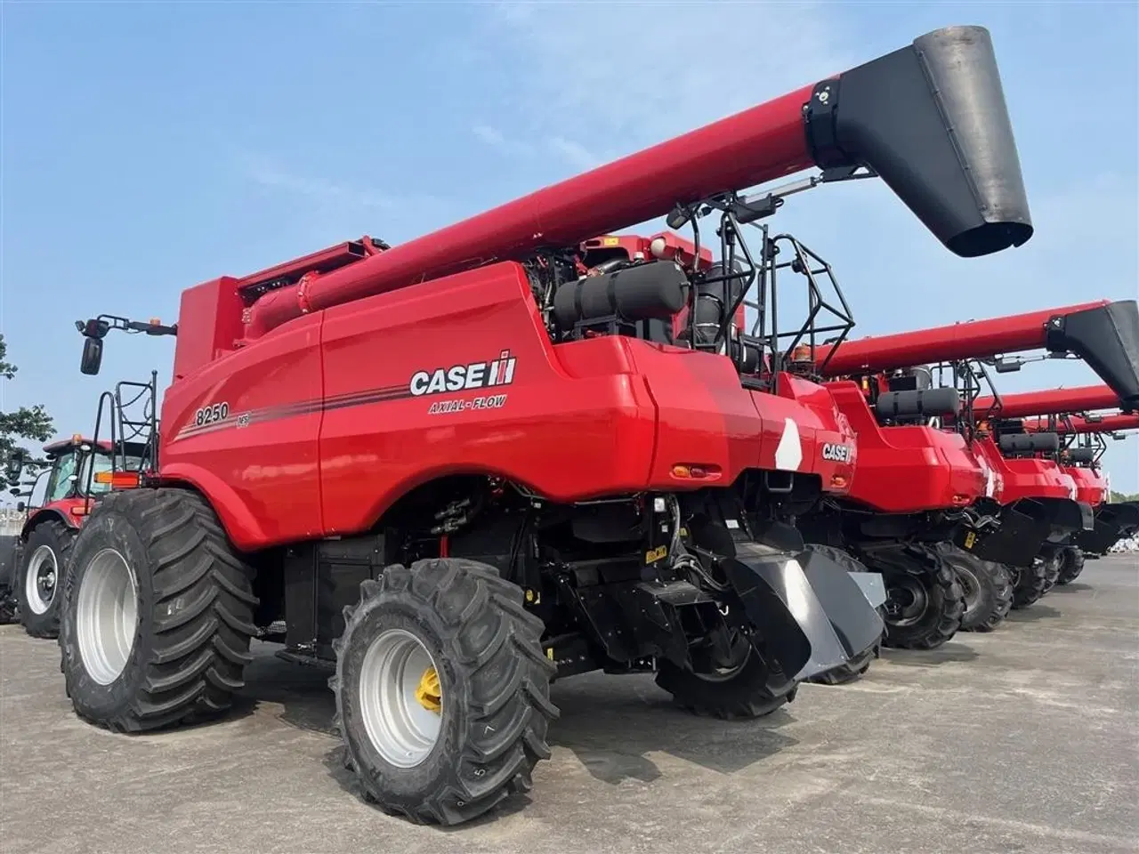 Billede 2 - Case IH 8250 Axial-Flow With 3020 30fod 9m TERRAFLEX  header.