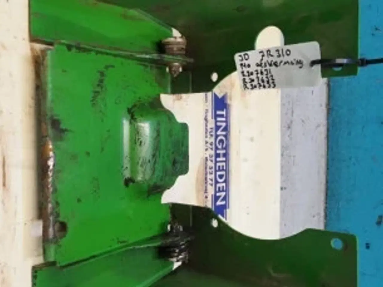 Billede 2 - John Deere 7R 310 PTO Afskærmning R307631