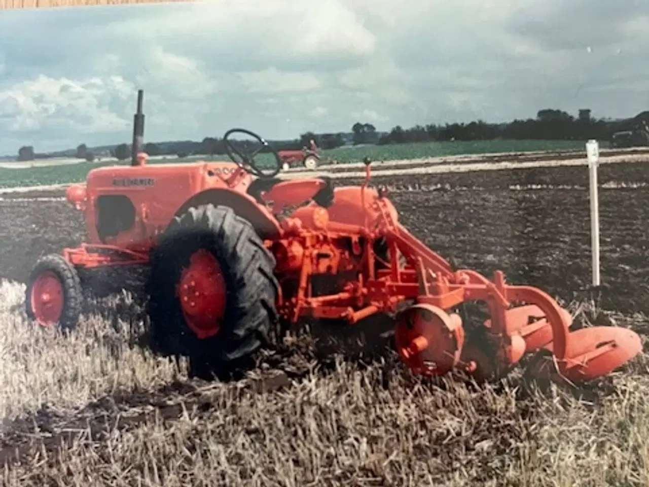 Billede 3 - ALLIS_ CHALMERS- D 272 Med alle Redskaber  