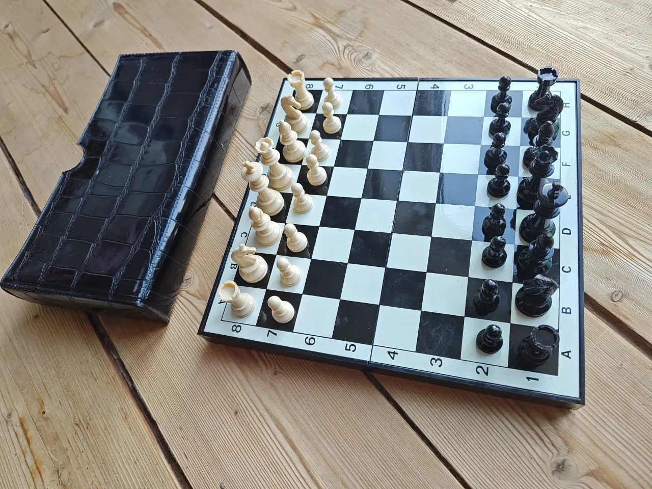 Billede 1 - Skak Brætspil rejsespil med magneter