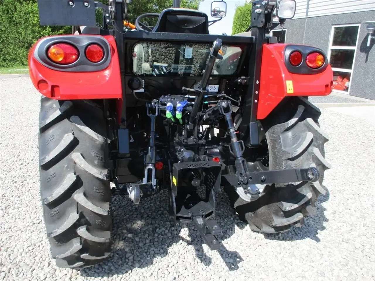 Billede 14 - Case IH Farmall 55A Dansk demo traktor med kun 29timer. Med vendegear på.