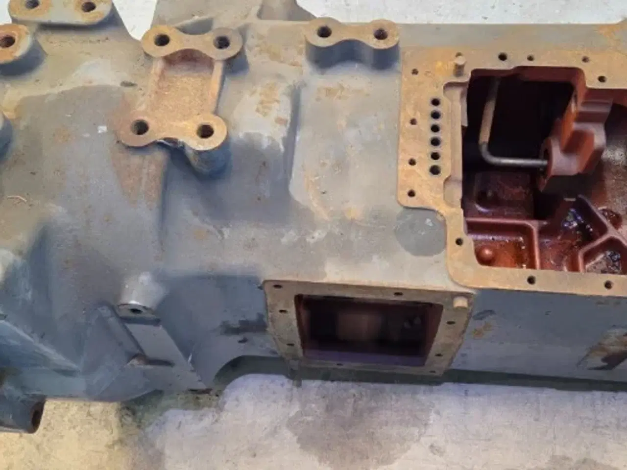 Billede 22 - New Holland 8340 Gearkasse Hus F0NN7005AH