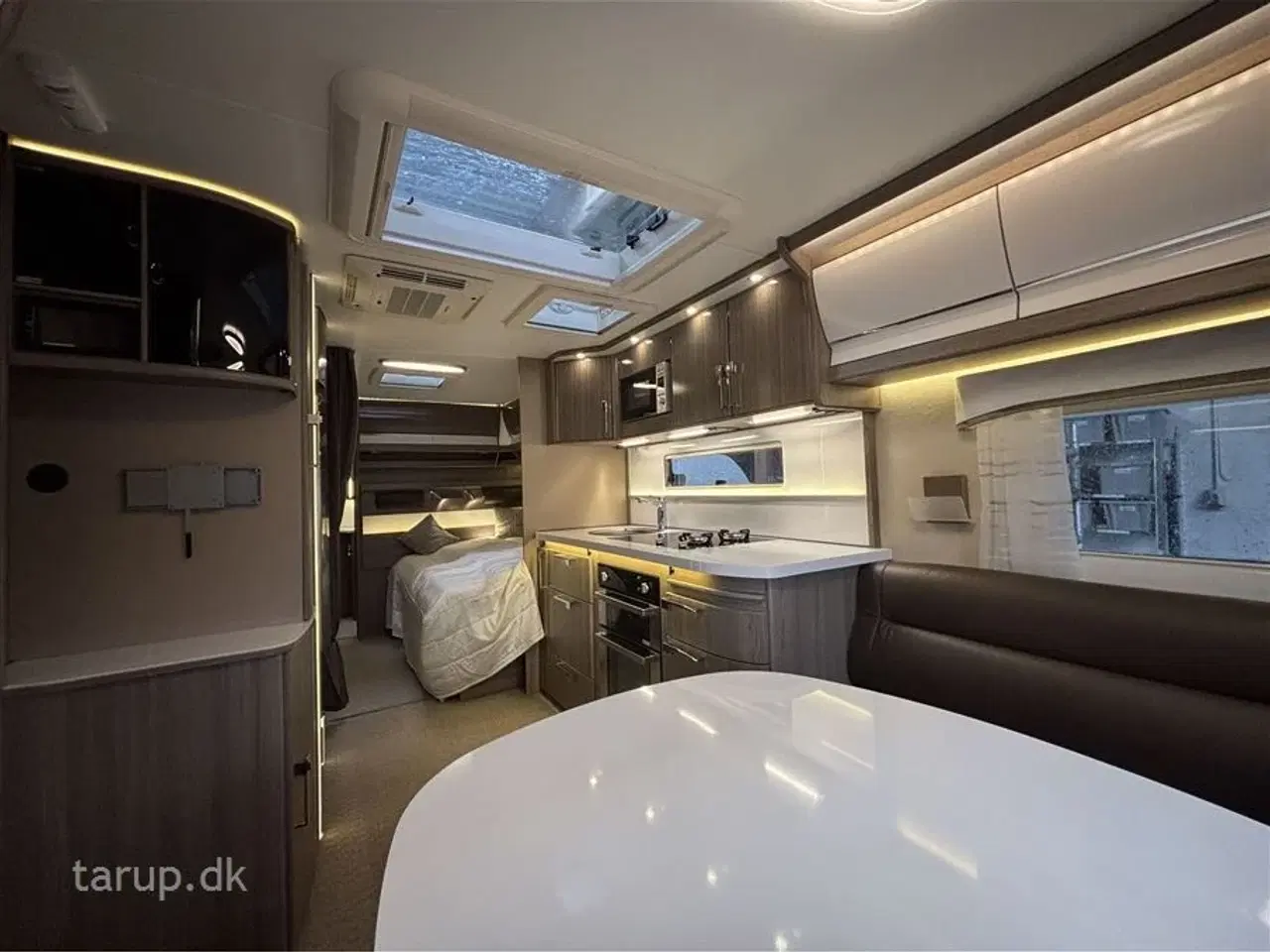 Billede 17 - 2017 - Kabe Imperial 740 TDL-U   Isabella Commodore North inkl CarbonX stel, Thule fast monteret markise, Truma mover x4 motor, Dometic Aircon, Centralstøvsuger, Alde Centralvarme