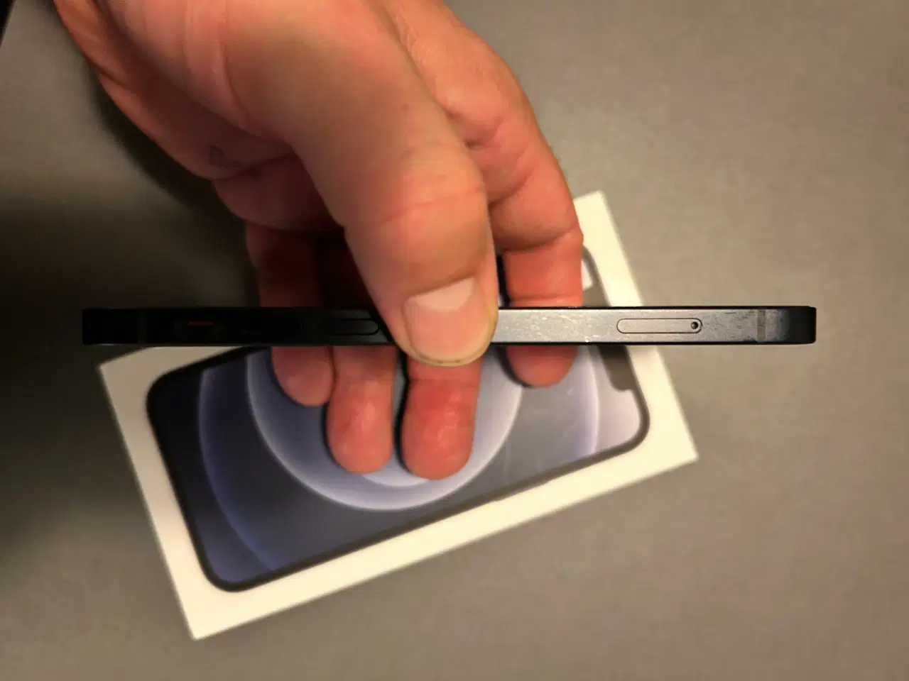 Billede 7 - Pæn iPhone 12 / sort / 64GB