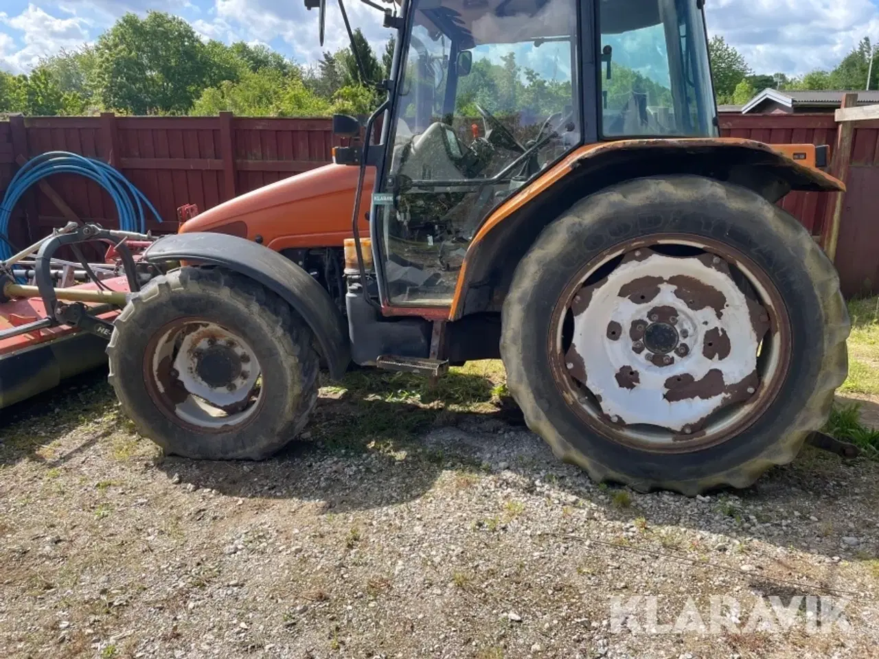 Billede 11 - Traktor MASSEY FERGUSON 4325 med KUHN Slagleklipper