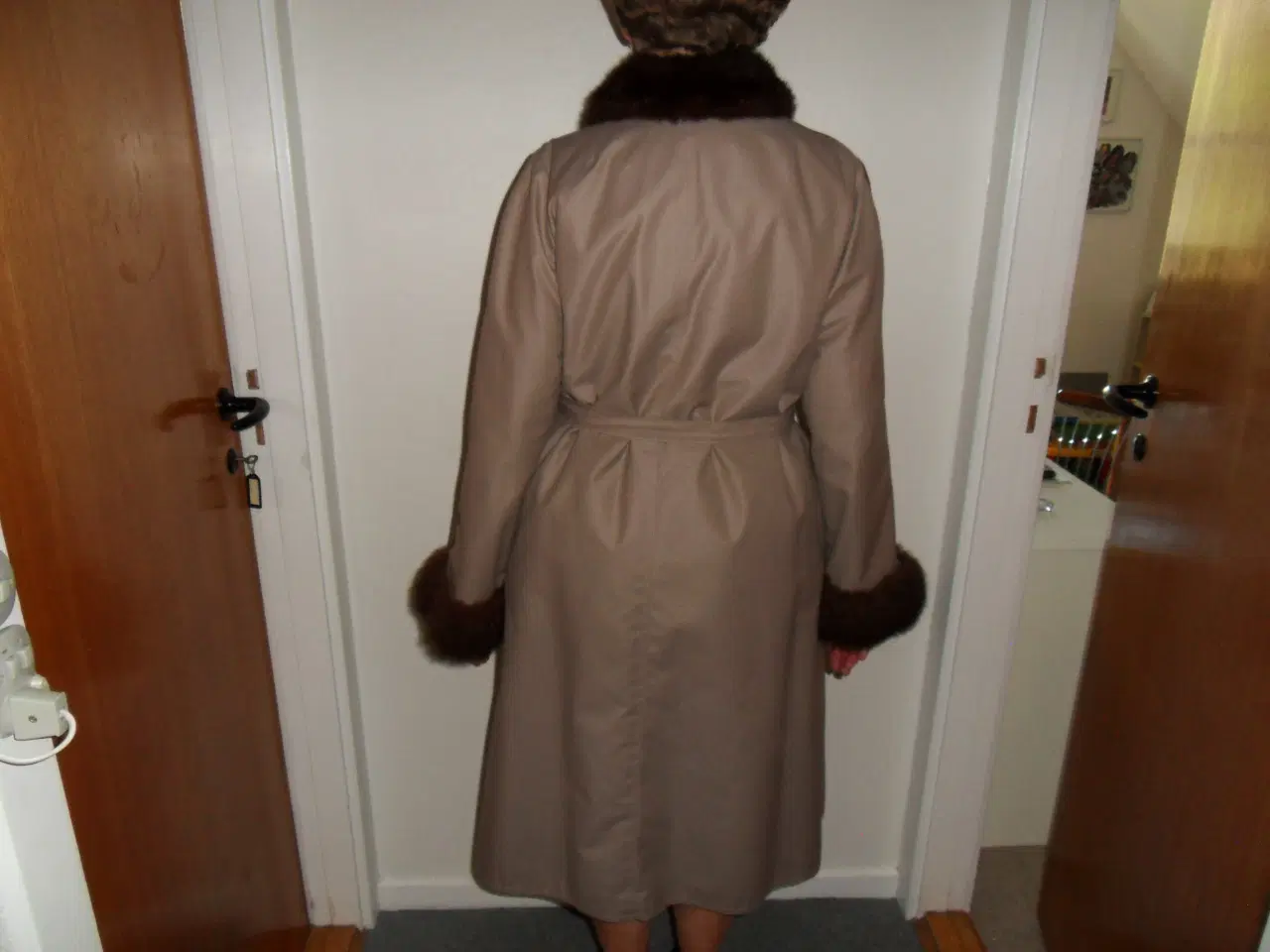 Billede 2 - Cottoncoat med minkfoer og vest