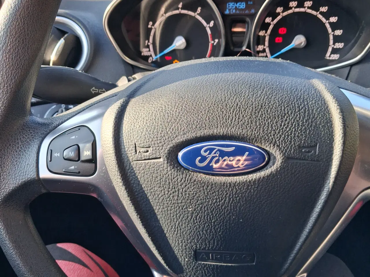 Billede 8 - Ford Fiesta lav kilometertal.