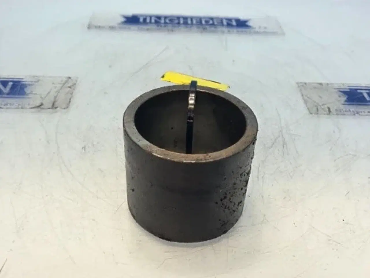 Billede 2 - Case  9240   Afstandsstykke   87280592