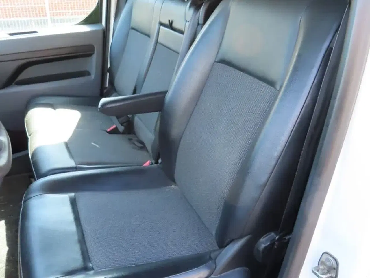 Billede 9 - Varebil PEUGEOT Expert BlueHDI 120 L2