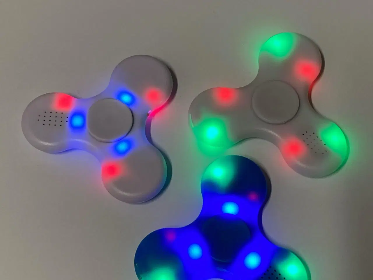 Billede 7 - Fidget spinners med lys og lyd