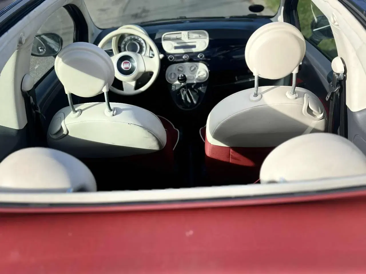 Billede 4 - Velholdt og smart Fiat 500 Cabriolet - KUN KØRT 16