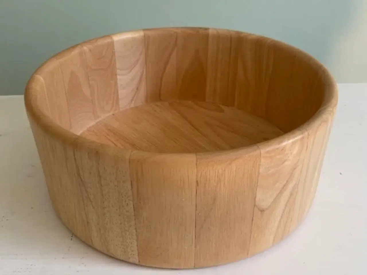 Billede 1 - Rund træskål i lys træ