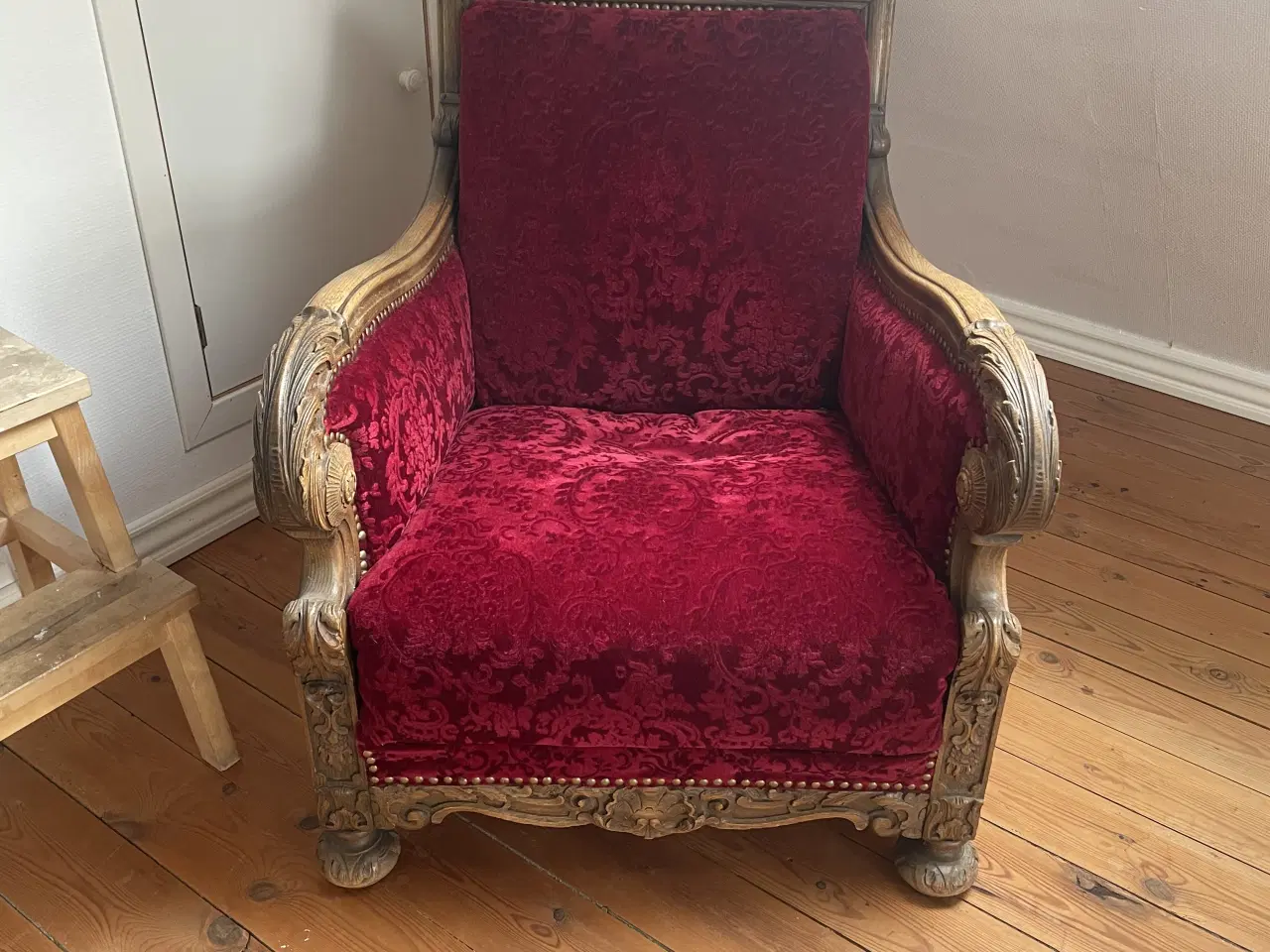 Billede 1 - 2 antikke stole - kom med et bud