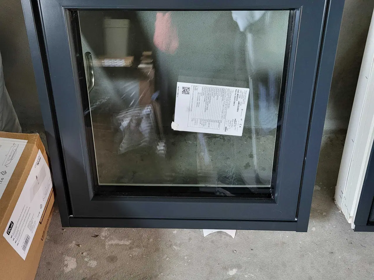 Billede 6 - To helt nye vinduer 60×60