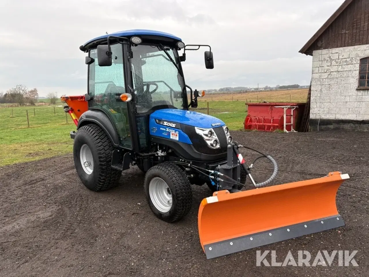 Billede 2 - Traktor med sneplov og saltspreder Solis H26 HST