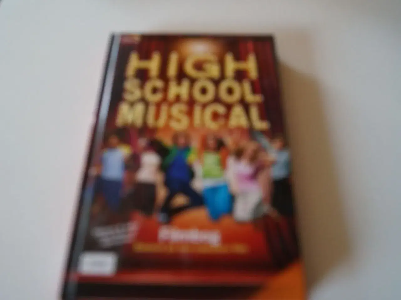 Billede 1 - High school musical  3 -  filmbog