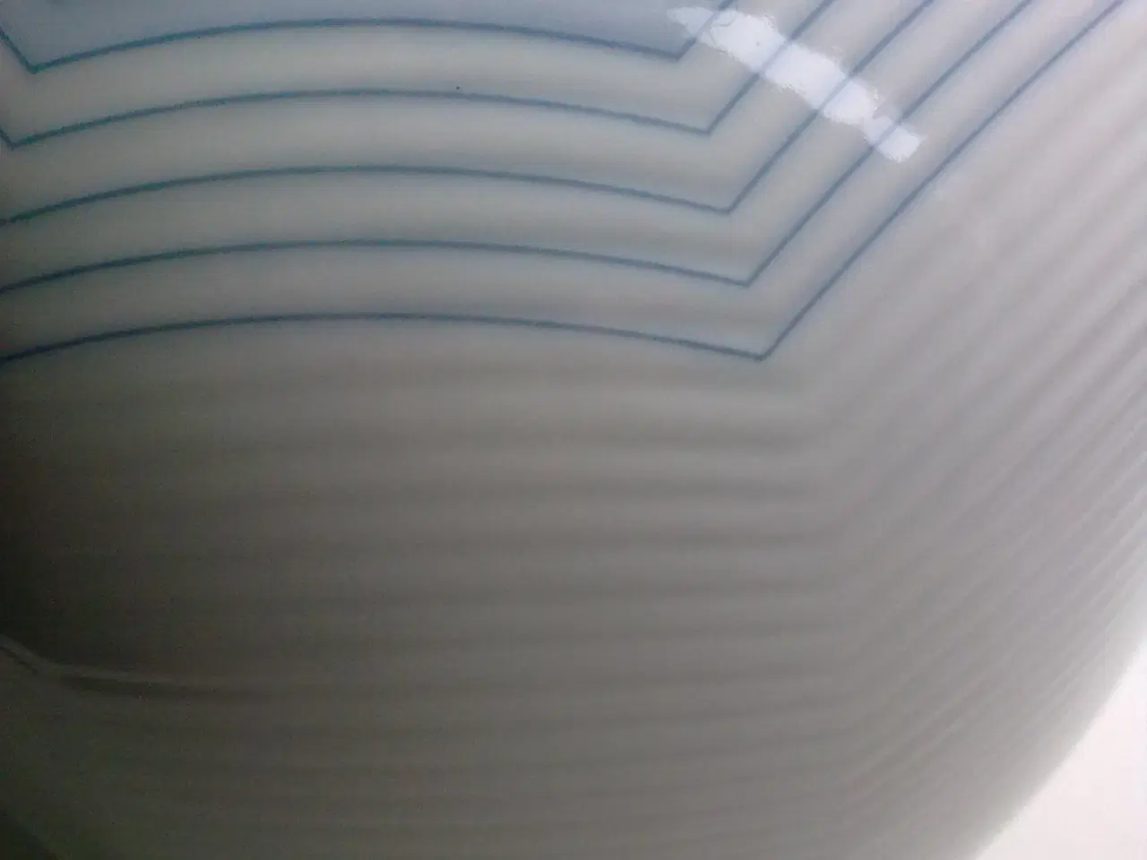 Billede 9 - Elipse i hvid porcelæn kunst vase