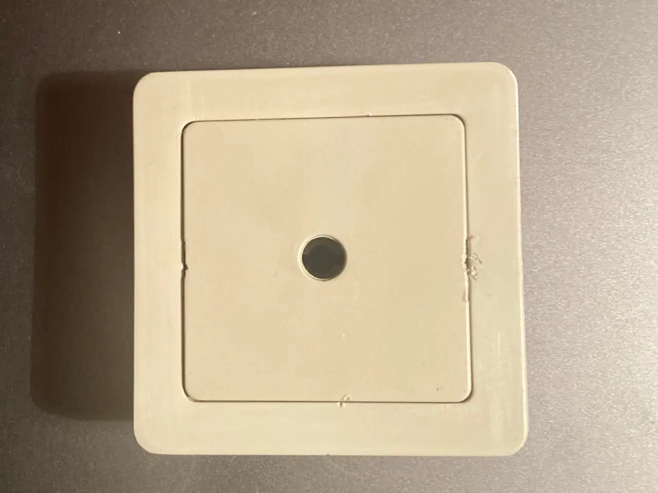 Billede 1 - Lampeudtag til væg