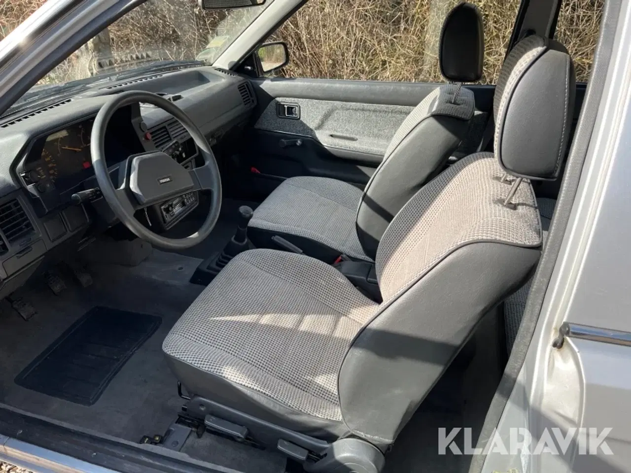 Billede 6 - Personbil Mazda 323 1,3LX