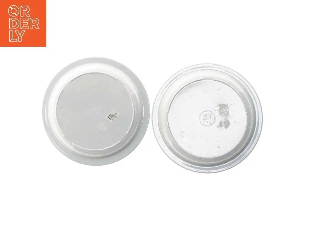 Billede 2 - Tallerkener med motiv fra DR (str. 2 stk Ø 21,5 cm)